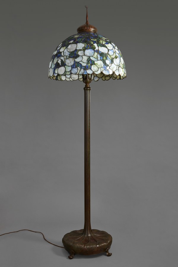 Louis Comfort Tiffany, Tiffany Studios New York, Stehlampe "Snowball", 1900–1906