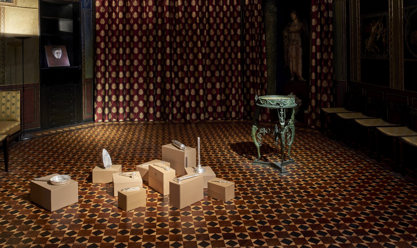 THE ONE WOMAN GROUP EXHIBITION Installationsansicht, Foto: Jann Averwerser