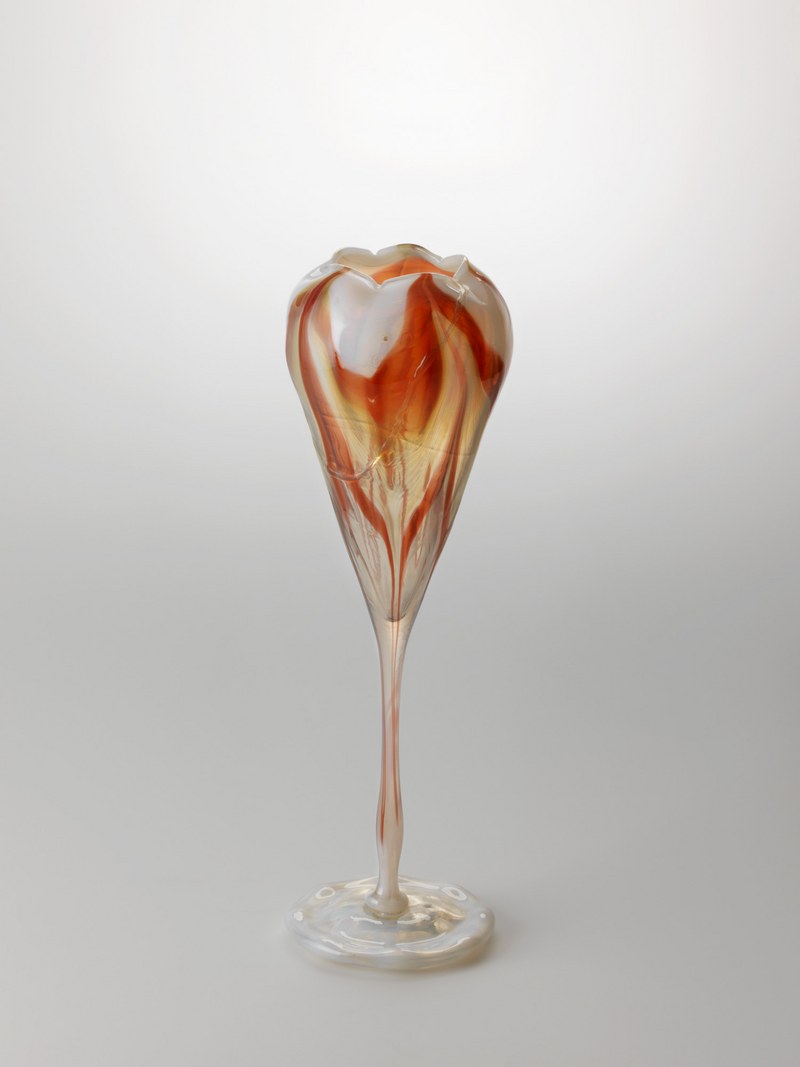 Quezal Art Glass Factory, Ziervase in Form einer Krokusblüte, ohne Datierung Quezal Art Glass Factory, Ziervase in Form einer Krokusblüte, ohne Datierung