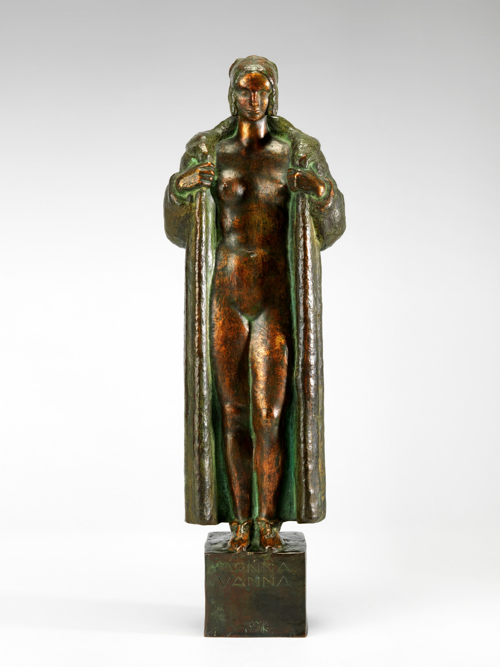Franz von Stuck, Monna Vanna, Modell 1920, Guss vor 1925, Bronze, patiniert © Museum Villa Stuck, Foto: Eva Jünger