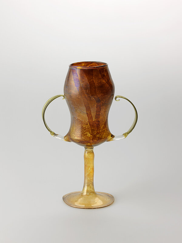 Friedrich Zitzmann, Vase mit Blätter-Dekor und zwei Henkeln, 1906