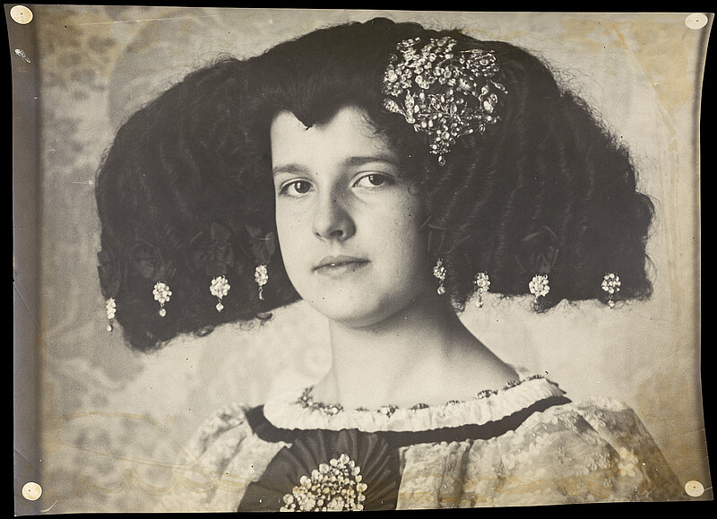 Mary Stuck, Franz von Stuck, Mary im Velazquezkostüm, 1908