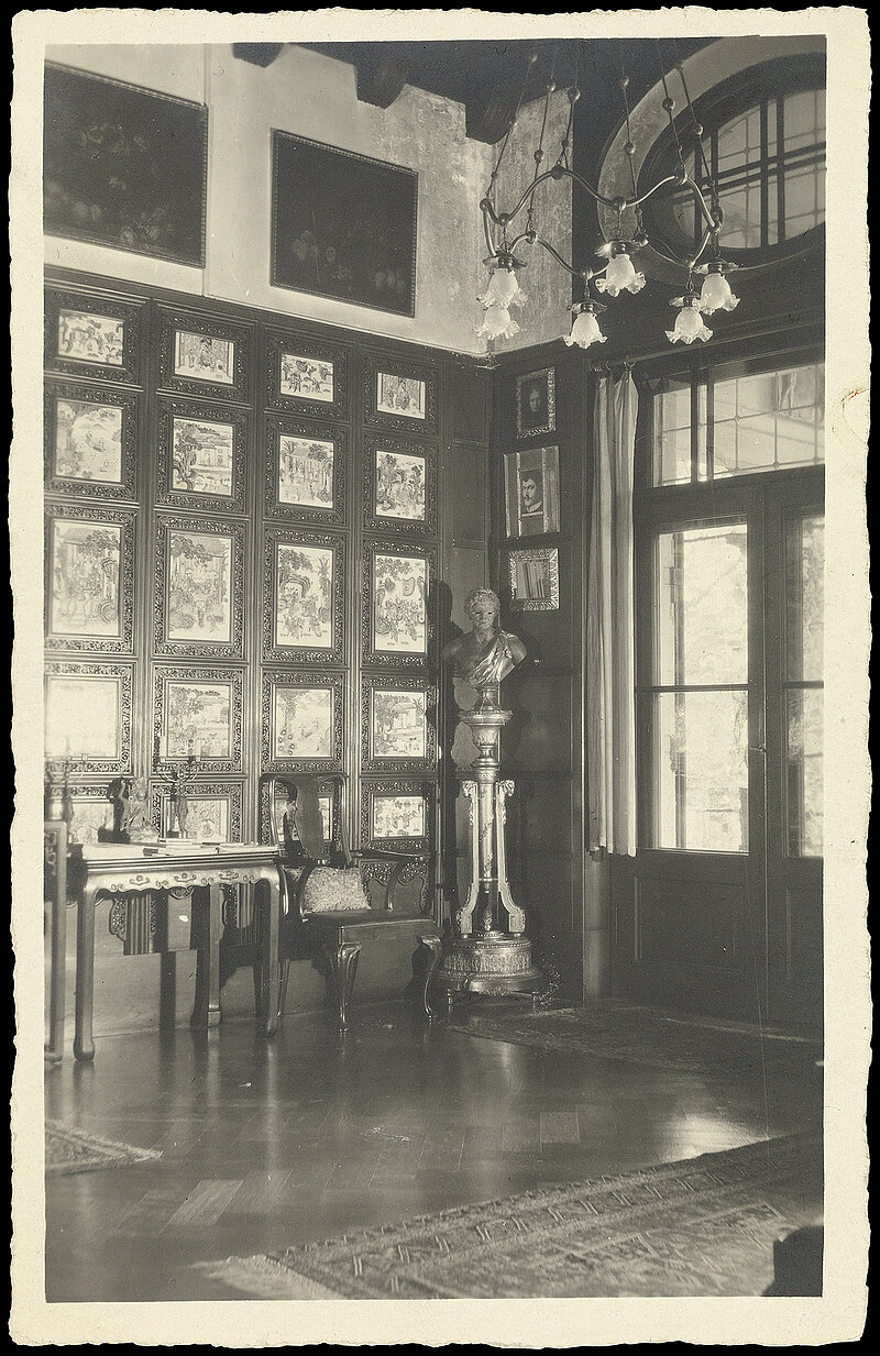 August Lorenz, Wohnzimmer der Villa Stuck mit Blick zur Terrasse, um 1898