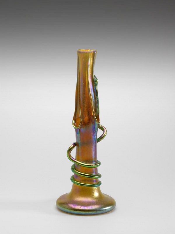 Glasfabrik Joh. Loetz Witwe, Vase candia Silberiris in Form eines Baumstammes, 1902